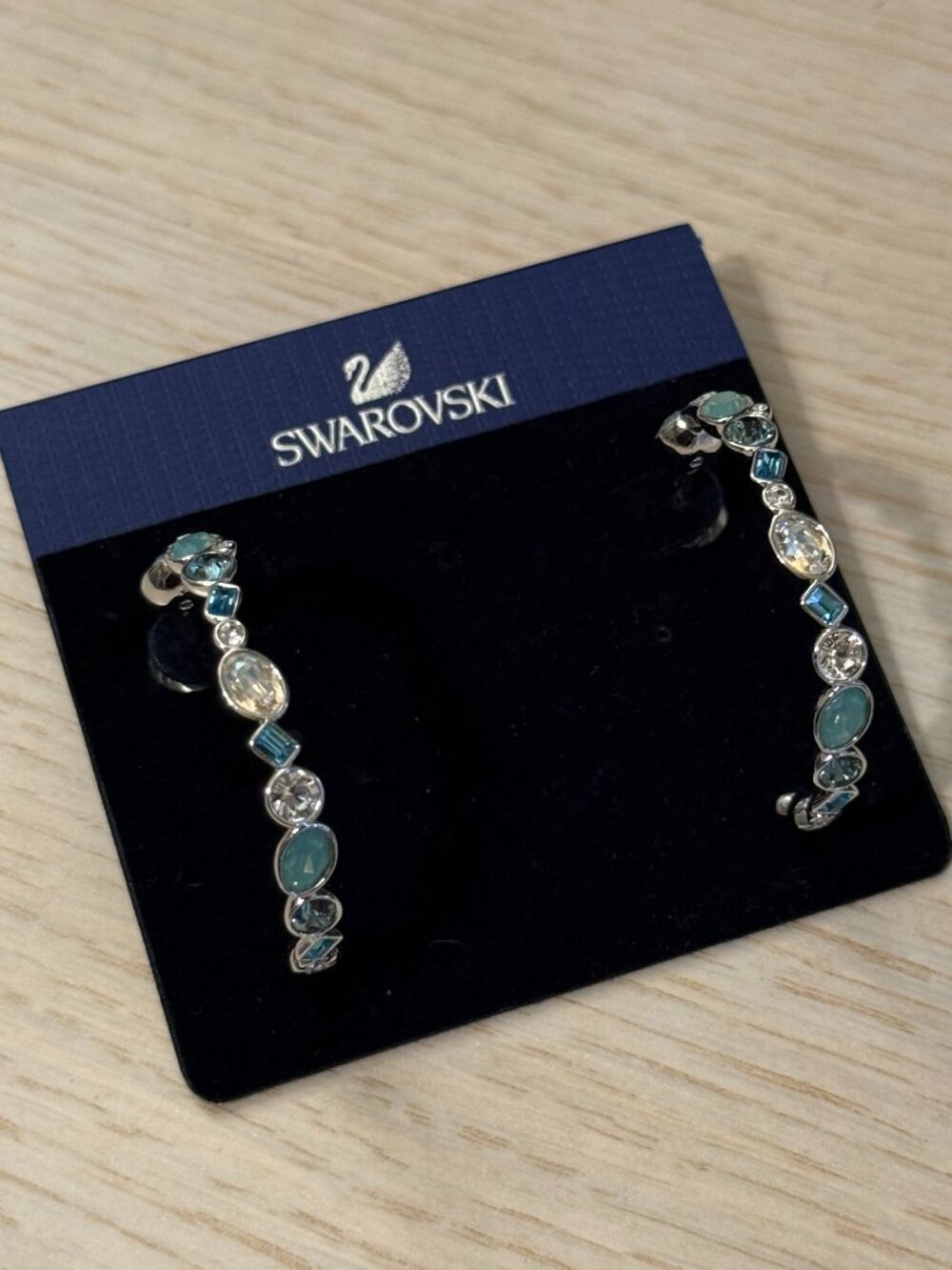 NWT Swarovski Rupture Hoop Earrings Blue Aqua Crystal Silver Tone 1119370